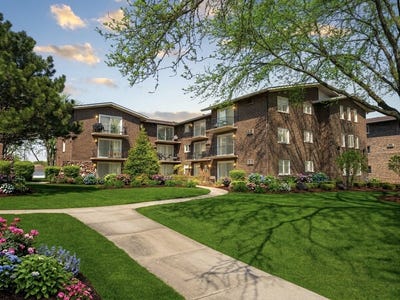 /international/us/9008-w-140th-street-orland-park-il-110107433110/