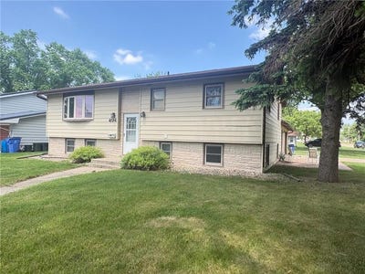/international/us/404-e-3rd-street-madison-mn-110108449769/