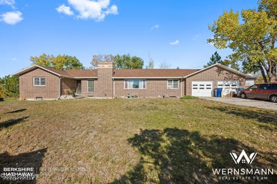 /international/us/416-powder-river-moorcroft-wy-110120486186/