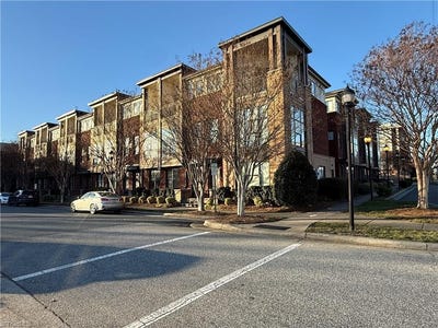 /international/us/810-w-4th-street-winston-salem-nc-110107652469/