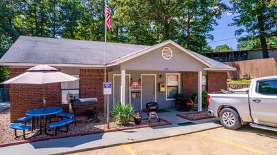 /international/us/1309-country-oaks-drive-benton-ar-110103627813/