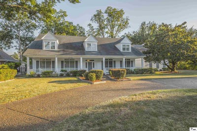 /international/us/3200-lake-desiard-drive-monroe-la-110110333895/