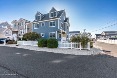 /international/us/355-lauderdale-drive-lavallette-nj-110120923641/