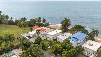 /international/us/17-calle-gambino-tirado-rincon-pr-110105510973/