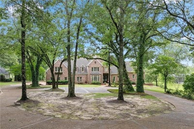 /international/us/6060-riverchase-drive-s-mobile-al-110100209033/