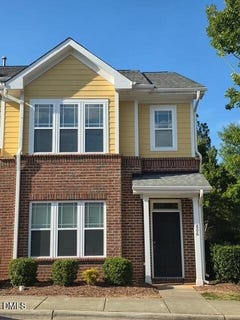 /international/us/806-carpenter-glenn-drive-cary-nc-110120499371/