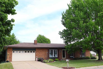 /international/us/144-24th-avenue-monroe-wi-110108424793/