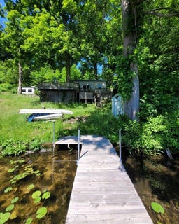 /international/us/2681-geneva-lake-drive-s-shelbyville-mi-110101141044/