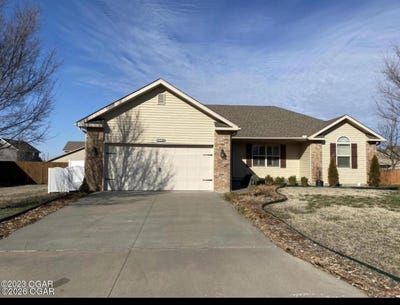 /international/us/2114-s-patterson-avenue-joplin-mo-110108189386/