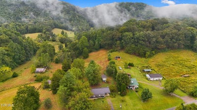 /international/us/3222-goshen-valley-road-rogersville-tn-110120535562/