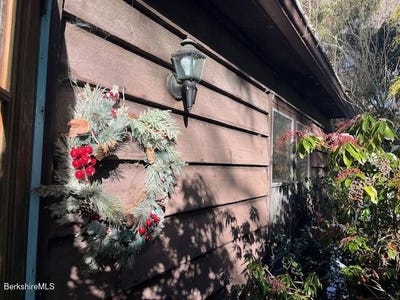 /international/us/1089-canaan-southfield-rd-new-marlborough-ma-110107440463/