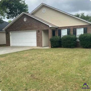 /international/us/107-onyx-court-warner-robins-ga-110101235884/