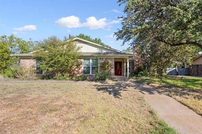 /international/us/231-del-rio-drive-hewitt-tx-110120414719/
