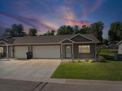 /international/us/1217-silverbrook-lane-spearfish-sd-110101092143/