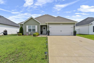 /international/us/7183-seagraves-court-bowling-green-ky-110108679228/