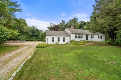 /international/us/15-thorwald-place-yarmouth-port-ma-110101305672/?lang=en