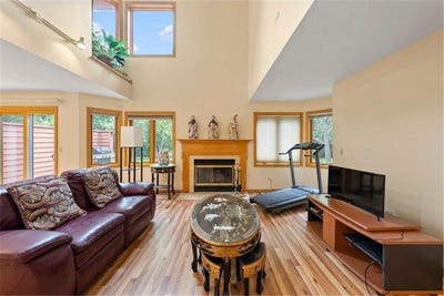 /international/us/10695-53rd-avenue-n-plymouth-mn-110101315173/