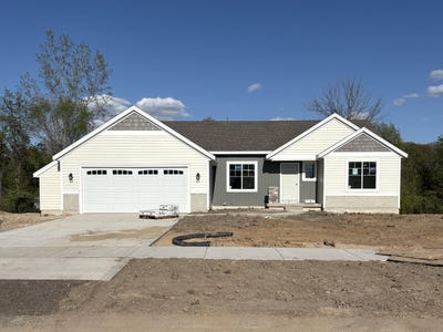 /international/us/old-farm-drive-lot-120-wayland-mi-110105425366/
