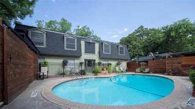 /international/us/1717-n-locust-street-denton-tx-110100728367/