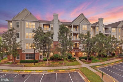 /international/us/3009-nicosh-circle-falls-church-va-110119966514/
