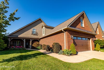 /international/us/272-savannah-park-drive-maryville-tn-110110362428/