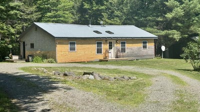 /international/us/539-king-street-marion-twp-me-110119406000/