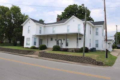 /international/us/1606-ewing-rd-ewing-ky-110107931220/