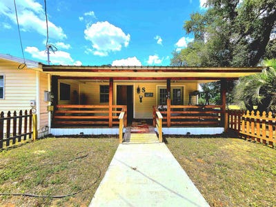 /international/us/446-se-242nd-street-cross-city-fl-110107869155/