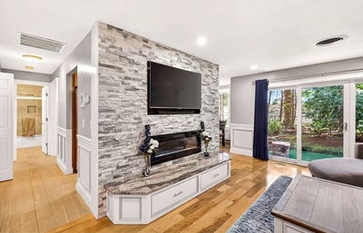 /international/us/31-church-green-taunton-ma-110107632782/
