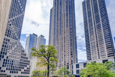 /international/us/401-e-ontario-street-chicago-il-110109122384/