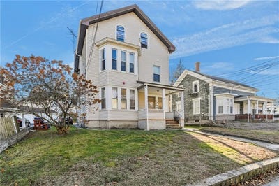 /international/us/79-hamlet-avenue-woonsocket-ri-110107061105/