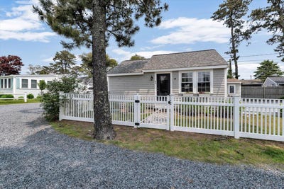 /international/us/242-old-wharf-road-dennis-port-ma-110100068362/