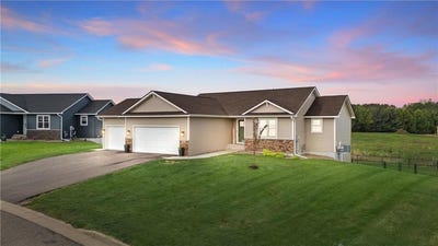 /international/us/603-grouse-way-new-richmond-wi-110108199162/