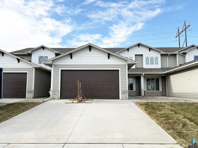 /international/us/5929-s-spirea-ave-sioux-falls-sd-110107455596/