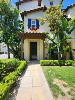/international/us/678-e-valencia-street-anaheim-ca-110099512792/