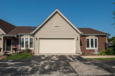 /international/us/5201-s-tuckaway-blvd-greenfield-wi-110100967090/