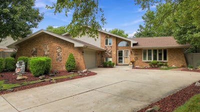 /international/us/8040-chippewa-trail-tinley-park-il-110110294341/
