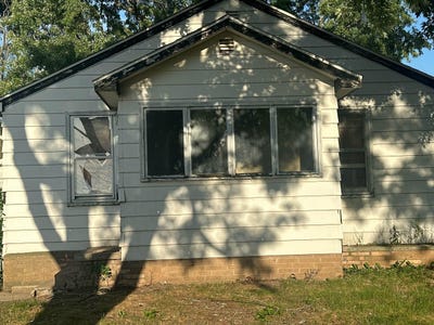 /international/us/617-gestner-road-benton-harbor-mi-110108937552/