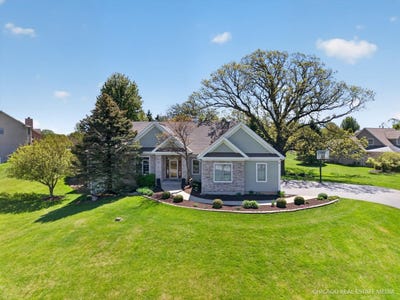 /international/us/4826-inmans-way-ringwood-il-110108023981/