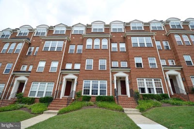 /international/us/9612-wigfall-way-manassas-park-va-110109087041/