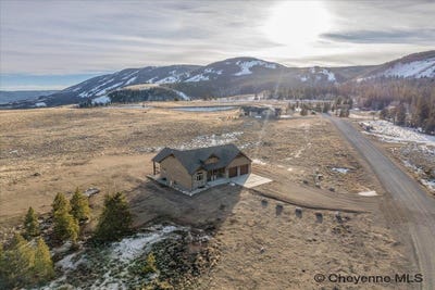 /international/us/18-rainbow-valley-lodge-road-centennial-wy-110106004460/