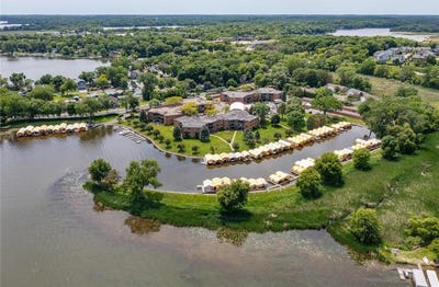 /international/us/5440-three-points-boulevard-mound-mn-110103316999/