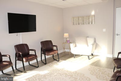 /international/us/3930-walnut-street-fairfax-va-110096206203/