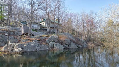 /international/us/63-hortontown-hill-road-hopewell-junction-ny-110098885875/