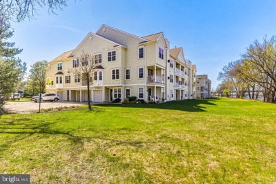 /international/us/5210-riverfront-drive-palmyra-nj-110107211335/