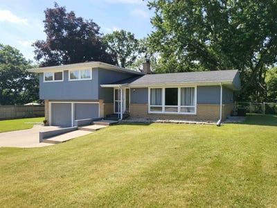 /international/us/1280-deanna-rockford-il-110100695719/