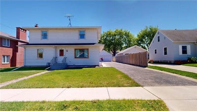 /international/us/406-giles-place-albert-lea-mn-110107962823/