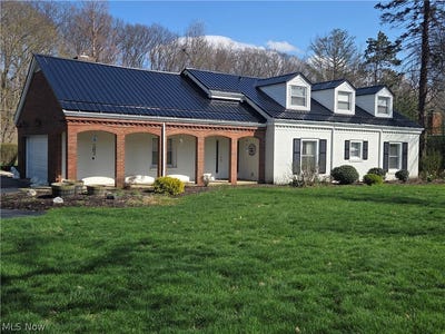 /international/us/15-wintergreen-hill-drive-painesville-oh-110107199976/