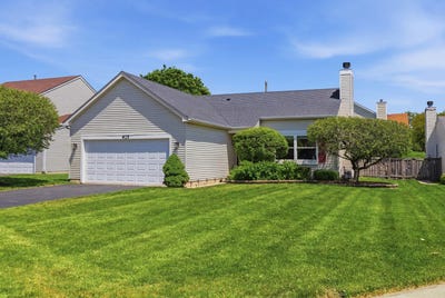 /international/us/425-hobart-drive-south-elgin-il-110108128231/