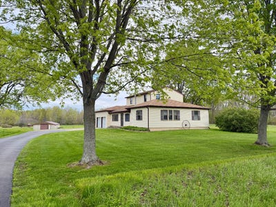 /international/us/277-genesee-st-corfu-ny-110108350602/